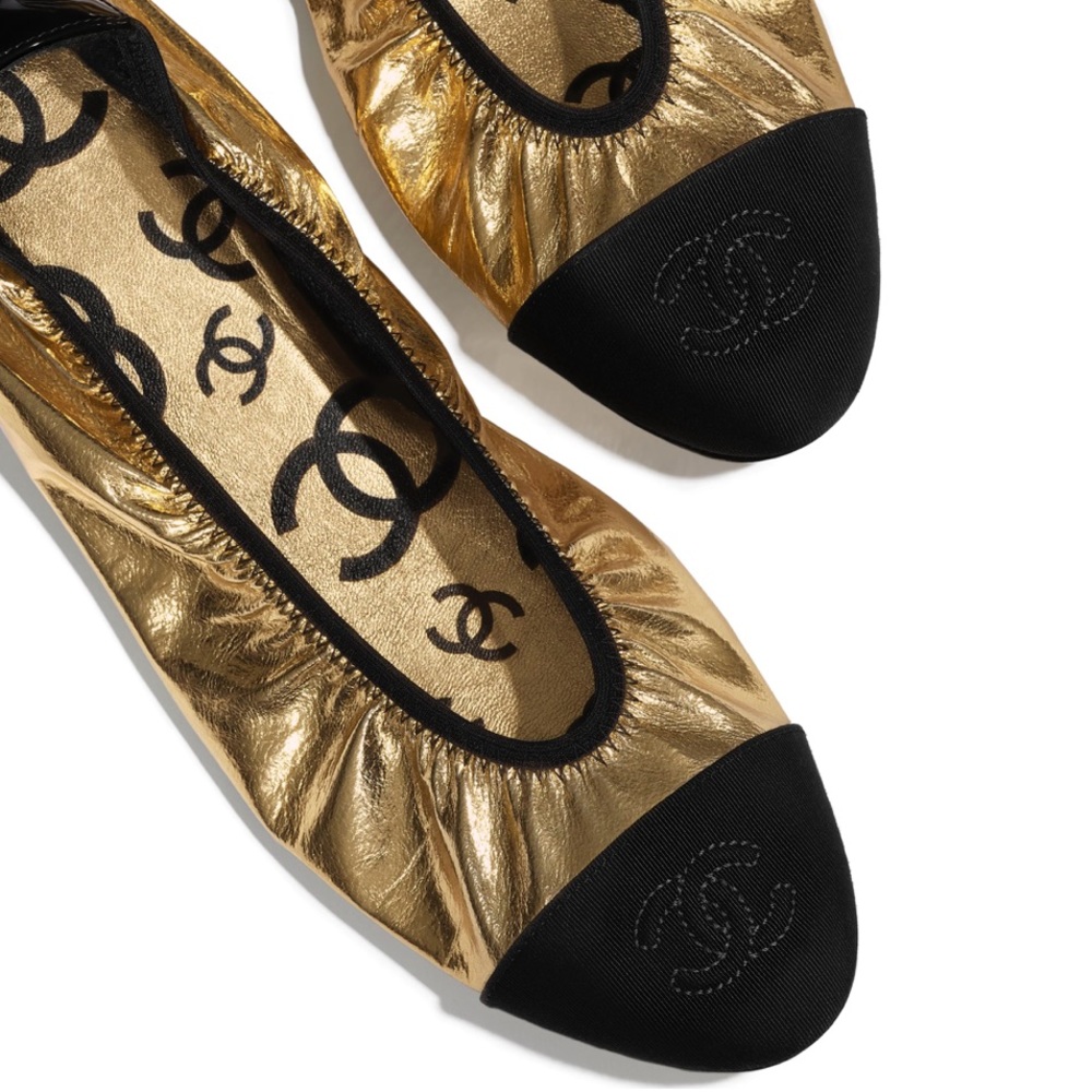 NEW IN BOX Authentic Chanel Gold & Black CC Logo Ballerina Ballet Flats 41.5
